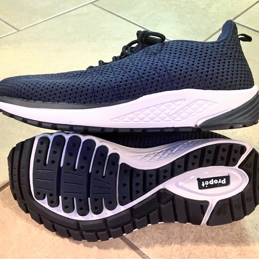 Propét Wonens Tour Sneakers- New without box